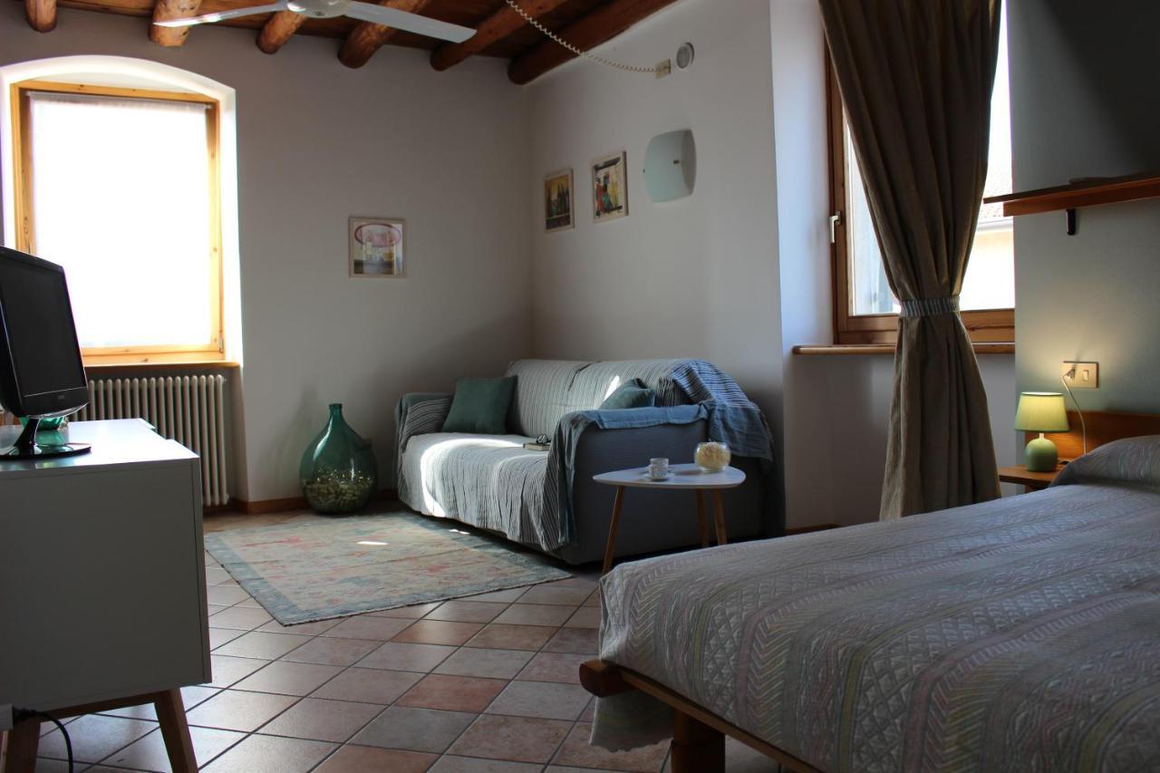 Agriturismo Le Ginestre 拉齐塞 外观 照片