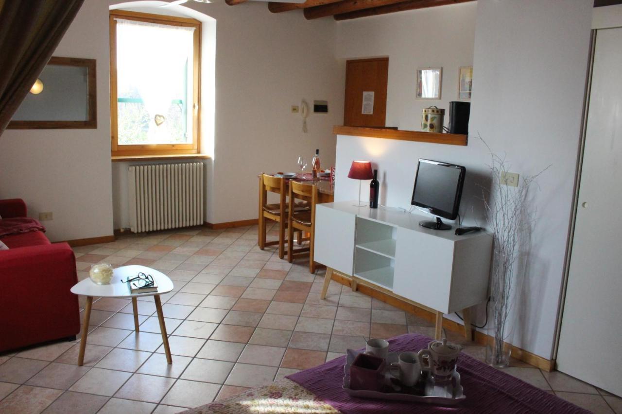 Agriturismo Le Ginestre 拉齐塞 外观 照片