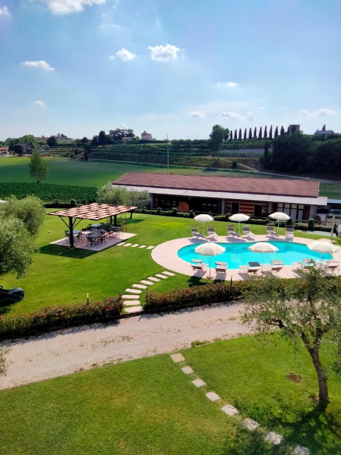 Agriturismo Le Ginestre 拉齐塞 外观 照片