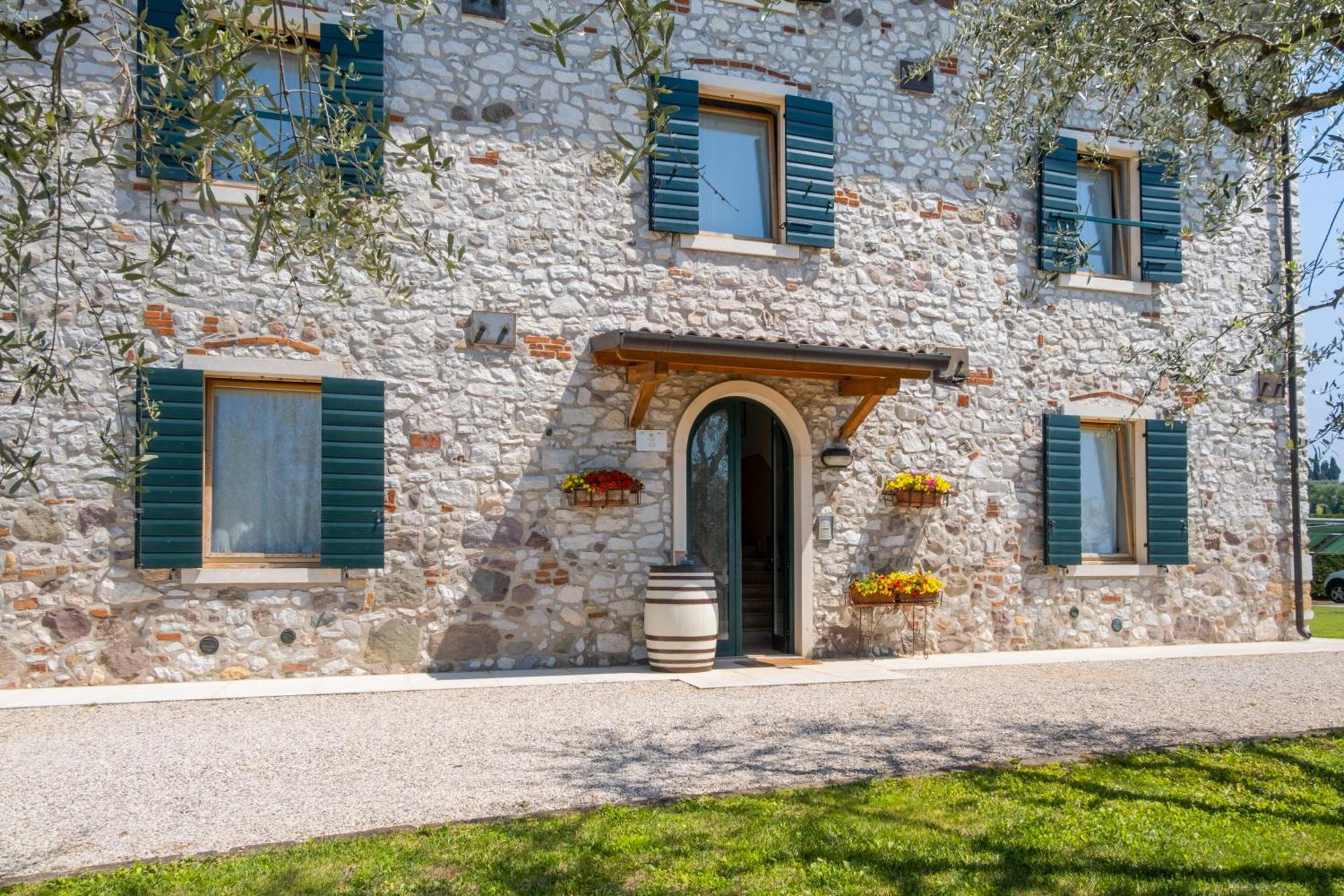 Agriturismo Le Ginestre 拉齐塞 外观 照片