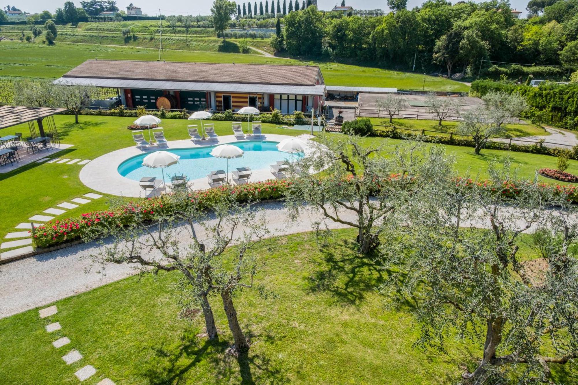 Agriturismo Le Ginestre 拉齐塞 外观 照片